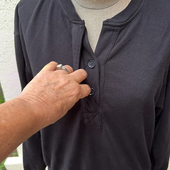 LEEN Loopwheel Black Women's sweatshirt with top buttons. Made in USA from Saks - Picture 3 of 10